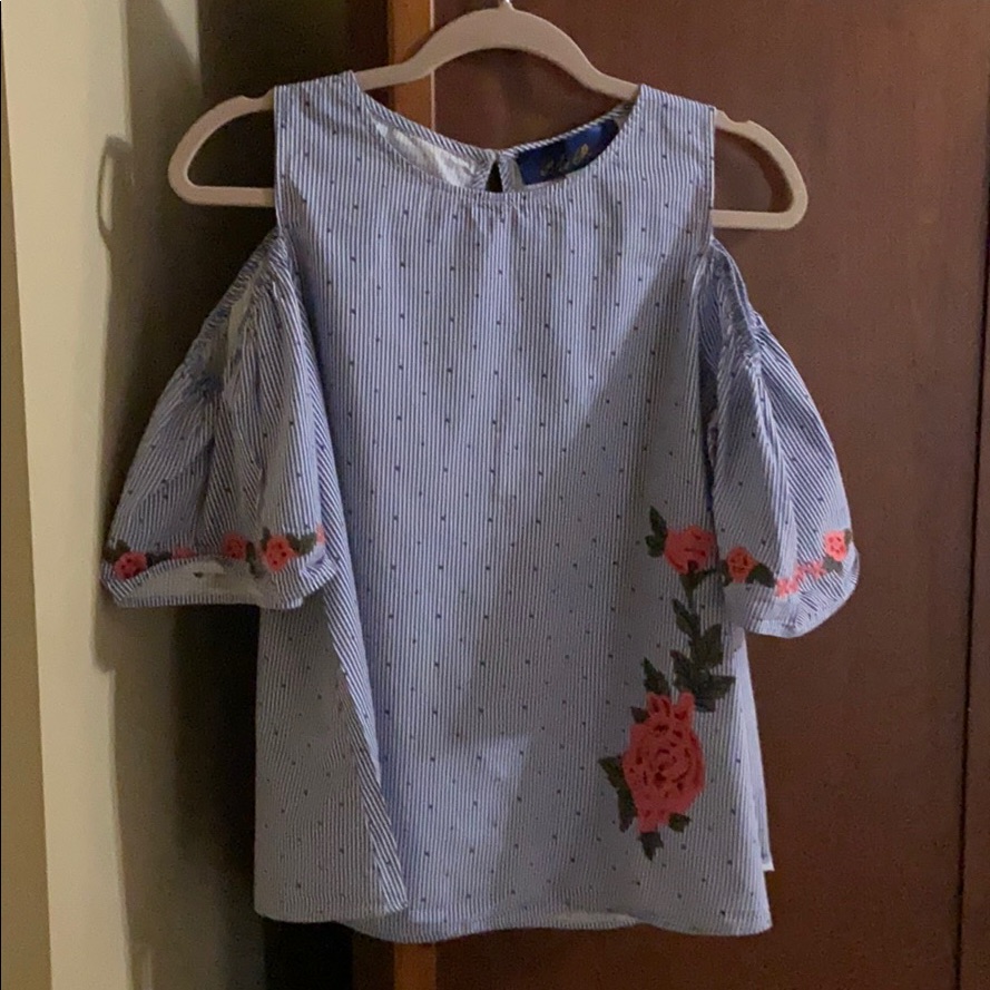 Preowned Blue Rain Drop Sleeve Shirt Preowned Blue Rain Drop Sleeve Shirt